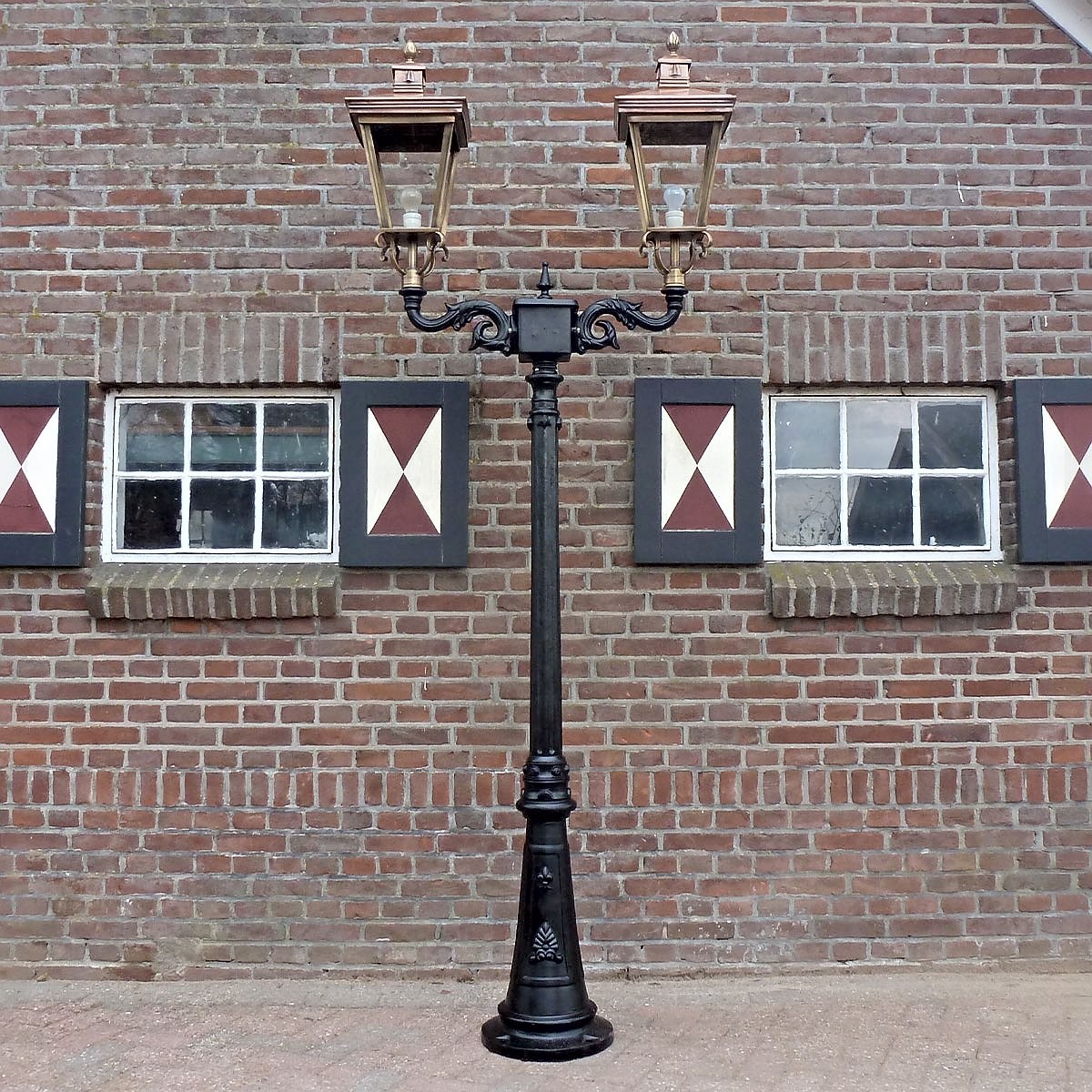 E185. Rotterdammer + Dobbeltbeslag + Kobber, 4-sidet hoved 70. Højde: 266 cm